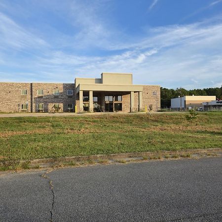 Royal Inn & Suites Adairsville Exterior photo