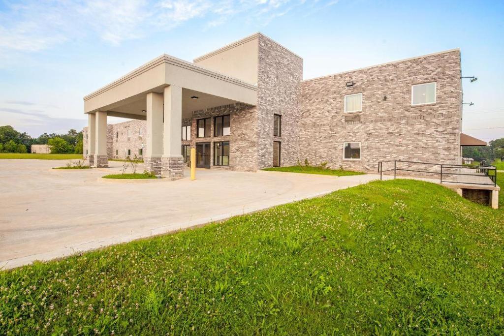 Royal Inn & Suites Adairsville Exterior photo