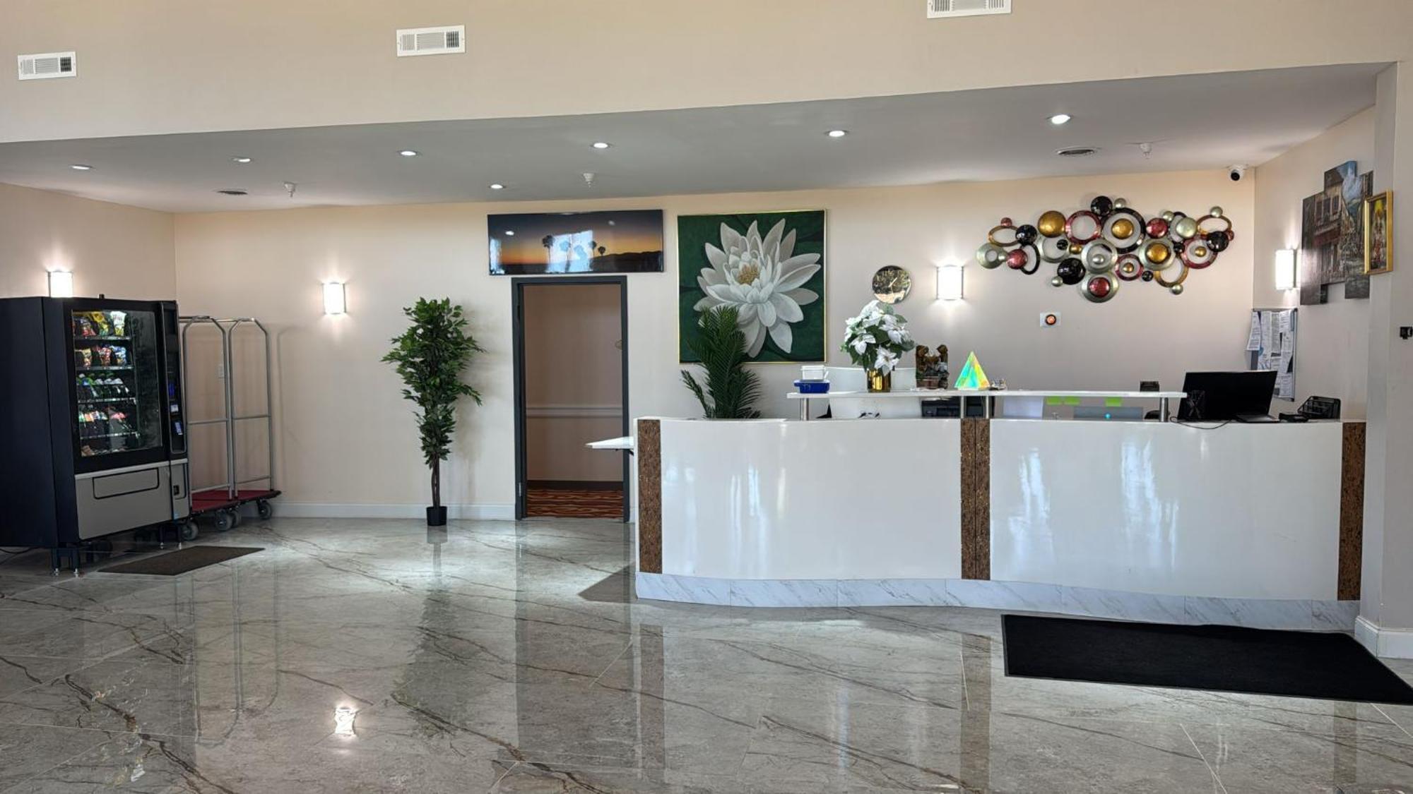 Royal Inn & Suites Adairsville Exterior photo